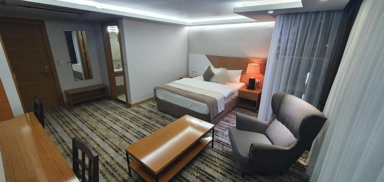 Bulvar Hotel 이즈미르 외부 사진